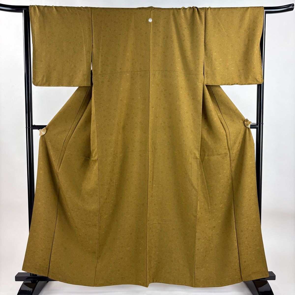 色無地 身丈161.5cm 裄丈66cm M 袷 本草木染 地紋 黄土色 正絹 秀品 一つ紋