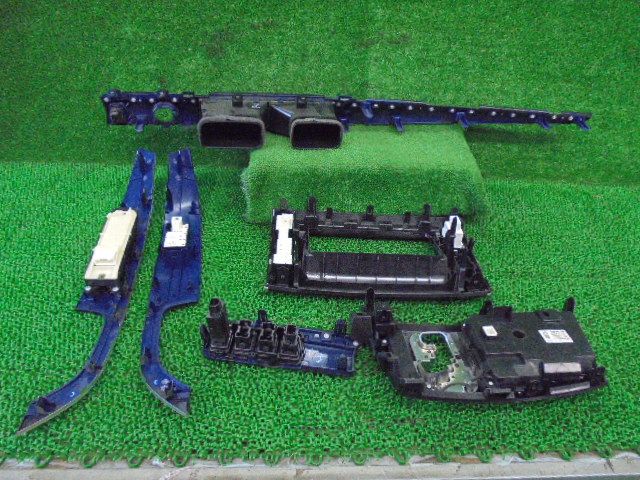 4FQ1093 AYE トヨタ エスティマ ACR50W ACR55W 3型 中期 アエラス フロントインテリアパネルセット BRIGHTFACE_UK