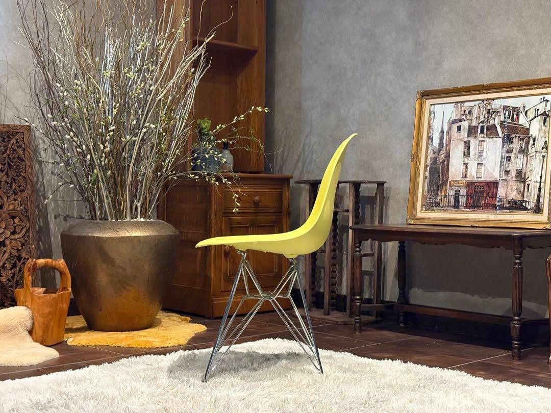 ハーマンミラー社　イームズ　シェルチェア　エッフェルベース　ワイヤーベース イームズ シェルアームチェア(エッフェルベース) | ハーマン