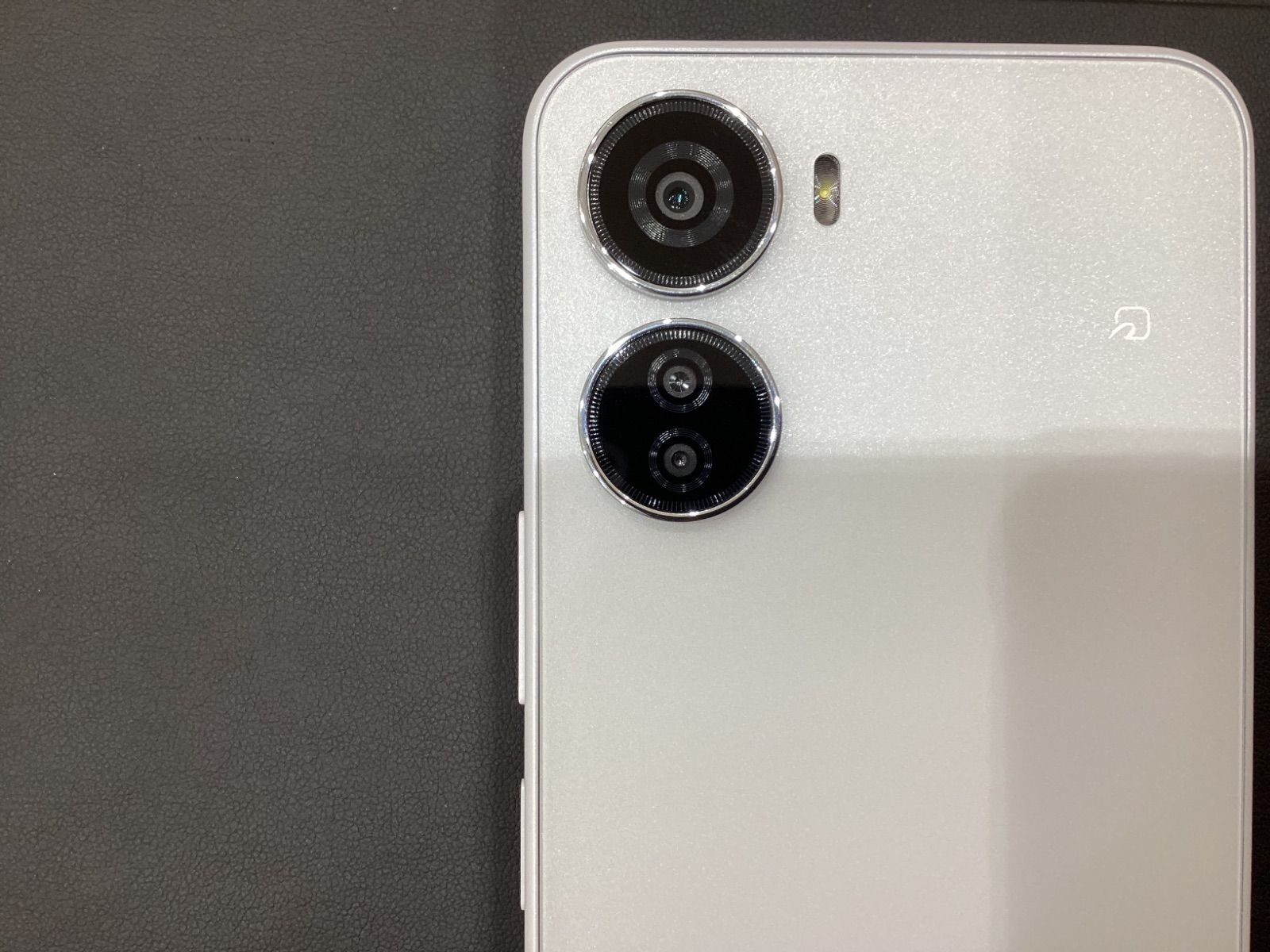 libero 5g iv ホワイト Libero 5G Ⅳ – ZTE Device Japan