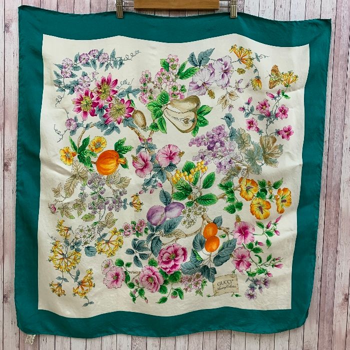 グッチ GUCCI スカーフ シルクフローラ 花柄 ヴィンテージ グリーン グッチ GUCCI スカーフ シルクフローラ 花柄 ヴィンテージ グリーン