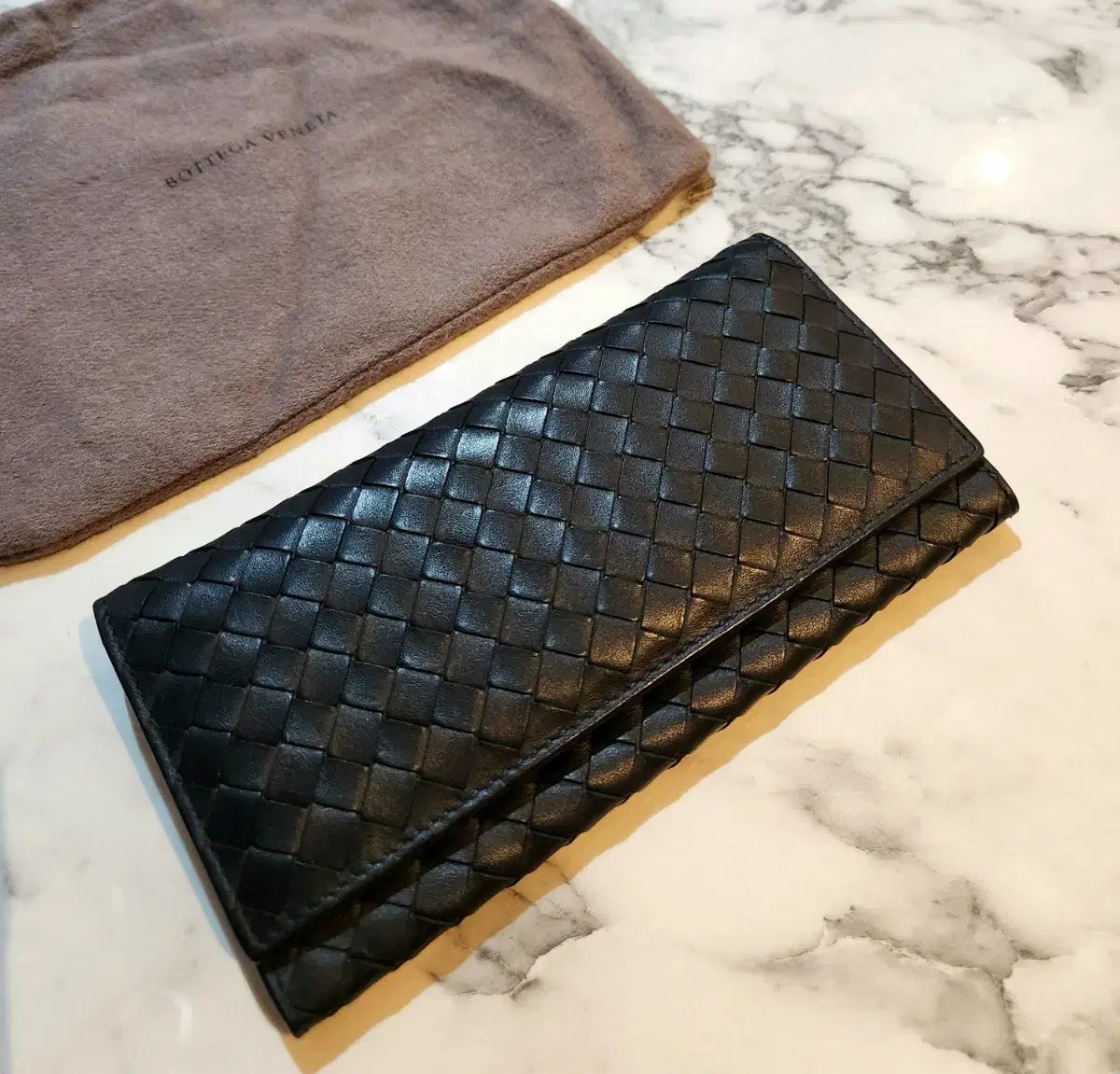 Bottega Veneta ボッテガヴェネタ イントレチャート 長財布 ネイビー