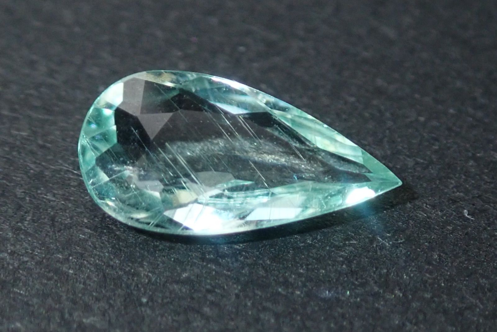 天然パライバトルマリン ルース 0.39ct 約7mm×4mm