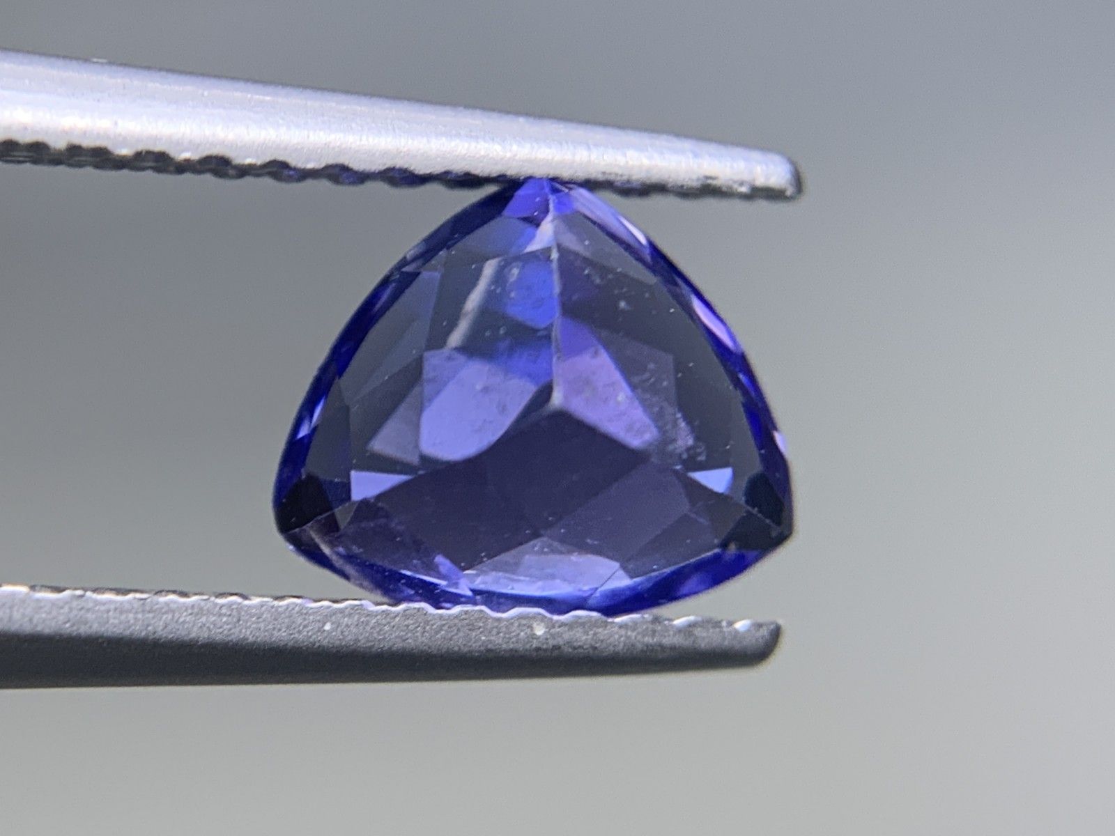 タンザナイト 1.354ct 宝石ソーティング付き 縦7.2㎜×横6.5㎜×高さ4.5㎜ ルース 裸石 1637Y NEXPOTALLINN_EU