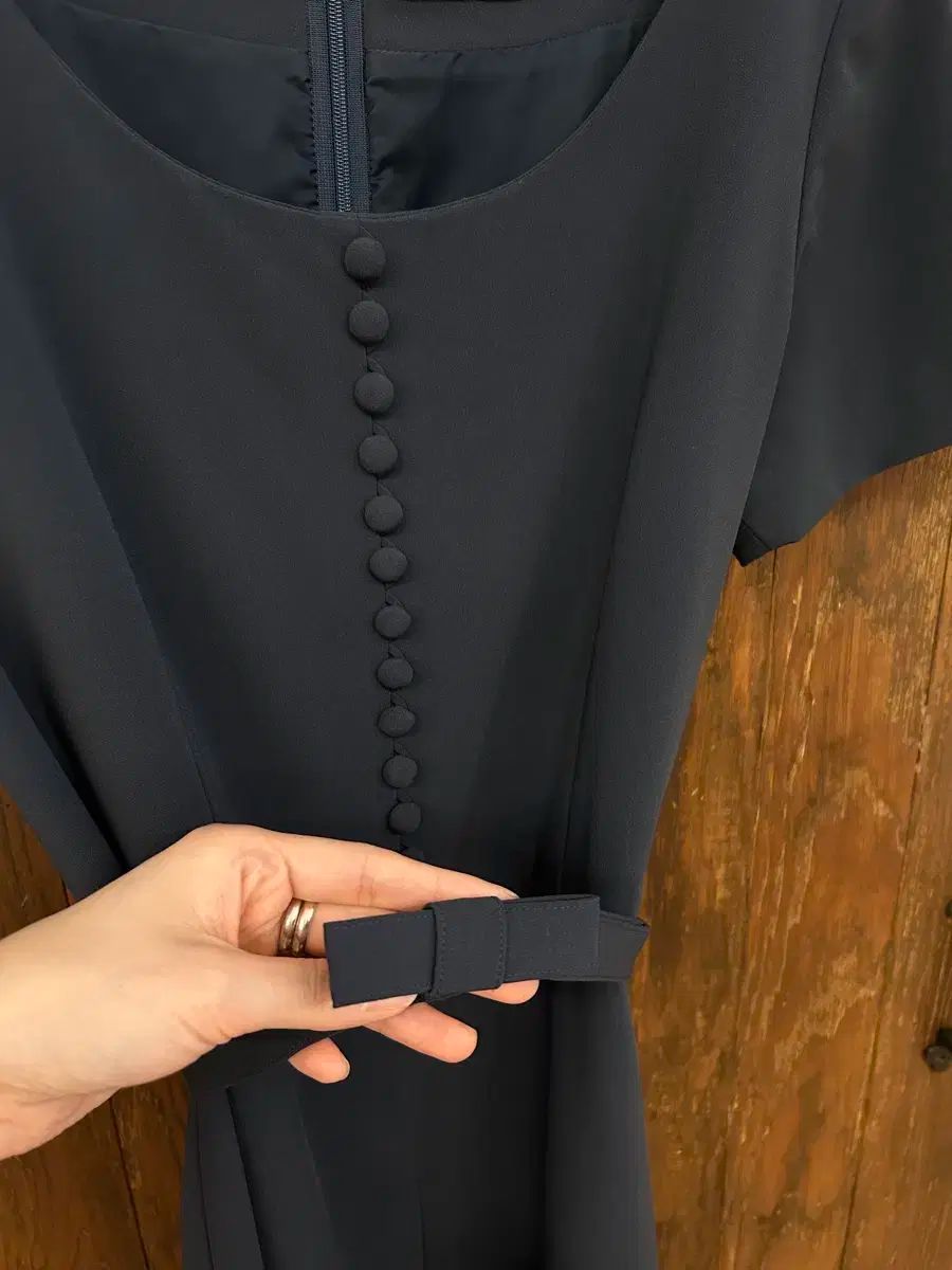 Theory(セオリー) 正規品 ネイビー ワンピース theory 美品/24年製  