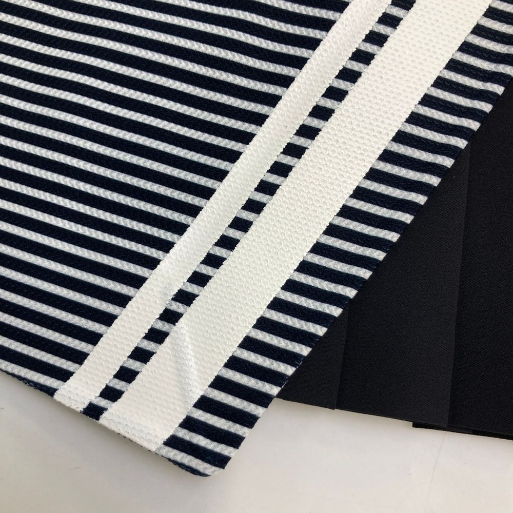 ボーダー柄 ネイビー系