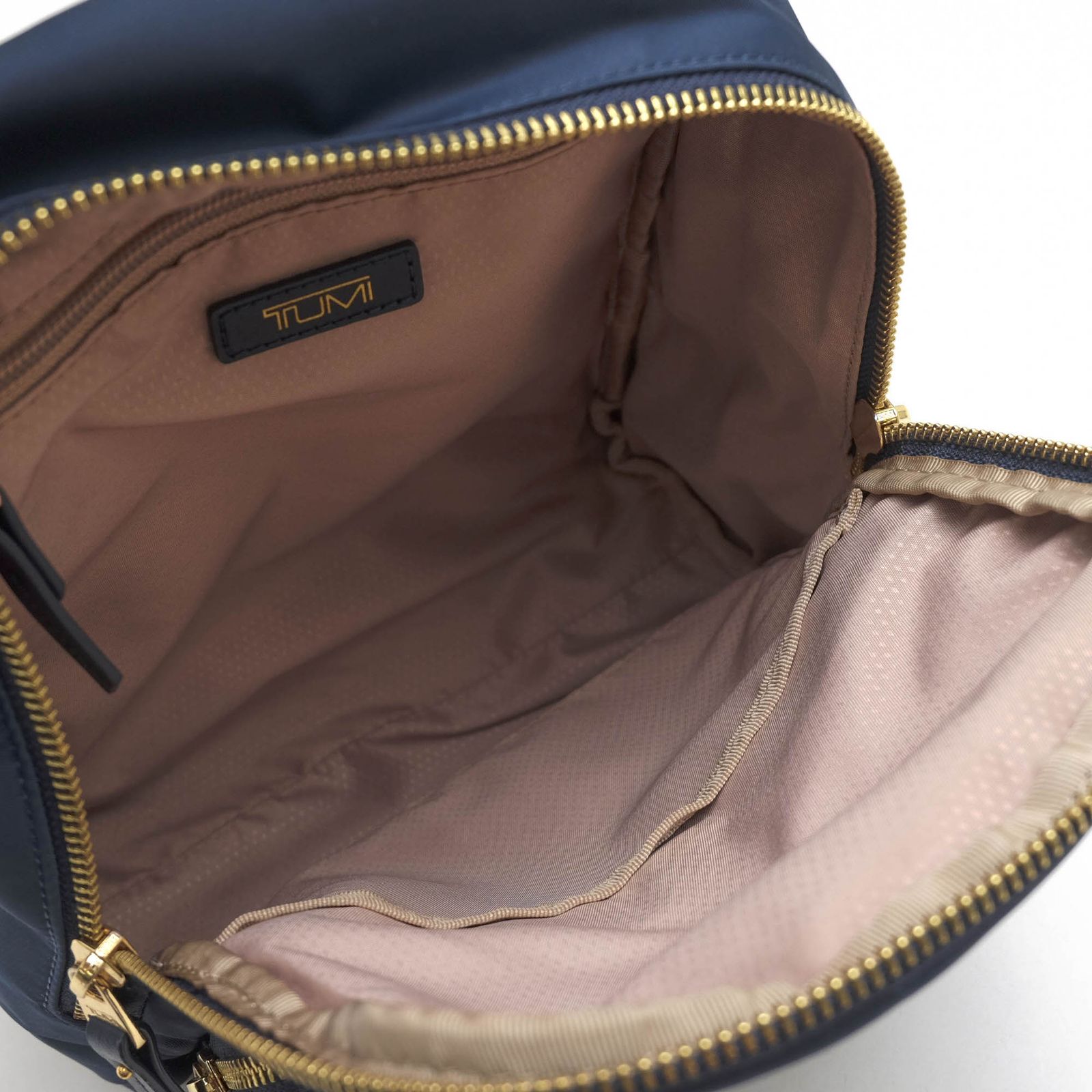 TUMI  レディースバッグ　紺 TUMI トゥミ ロゴ トートバッグ レザー レディース ブランド京の
