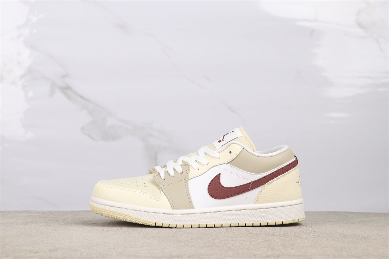 今日 Air Jordan エアジョーダン aj1 AJ1 エアジョーダン 1 Low HV6530-100
