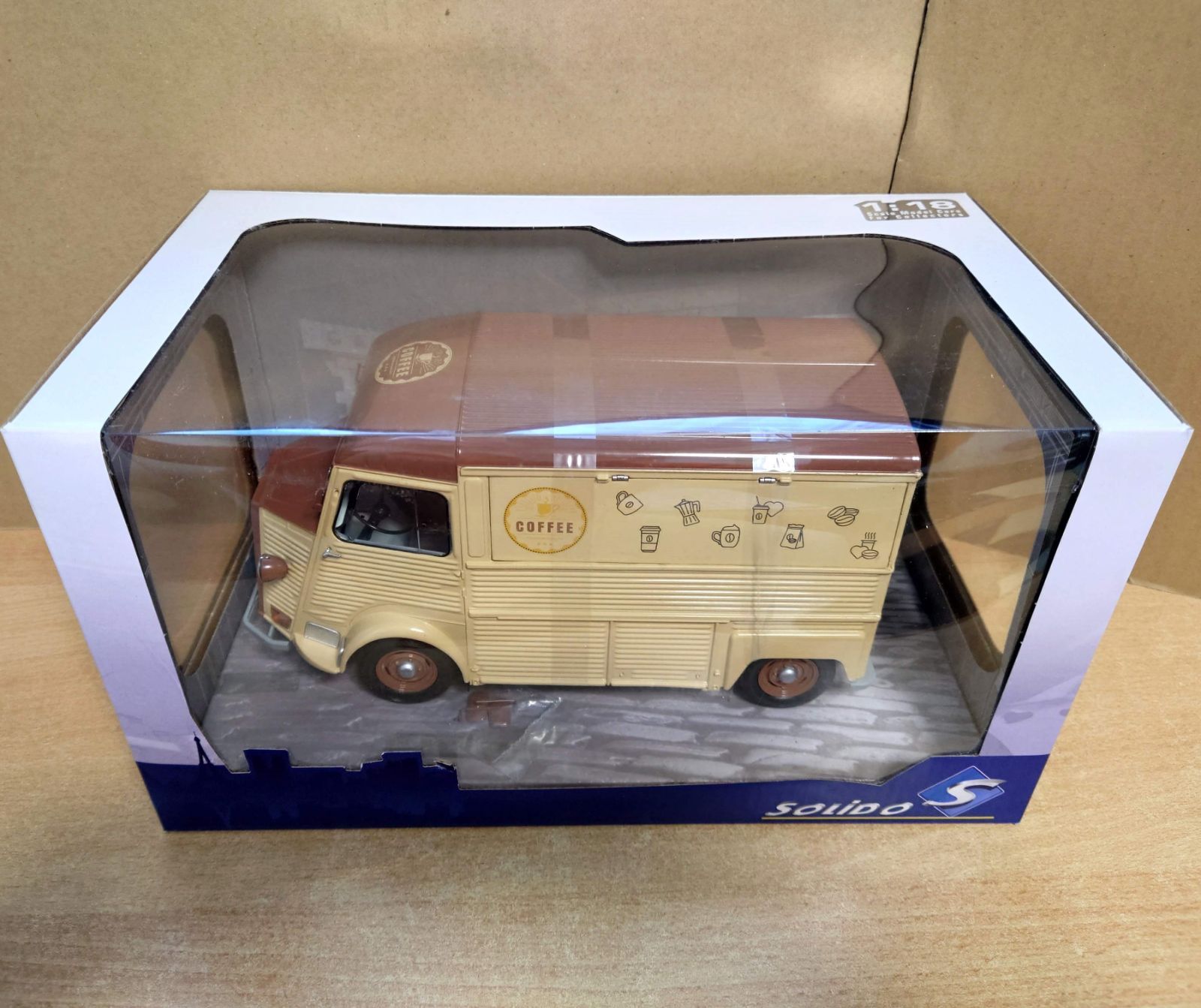 ミニカー　1/18 シトロエン タイプ HY 1969(ブラウン) [S1804818] Amazon | ソリド 1/18 シトロエン HY カフェ・アンビュラント