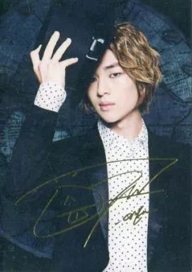 SHINee　レア　オニュサイン入り　オンユ　カード　トレカ SHINee ONEW オニュ Life goes on トレカ - メルカリ