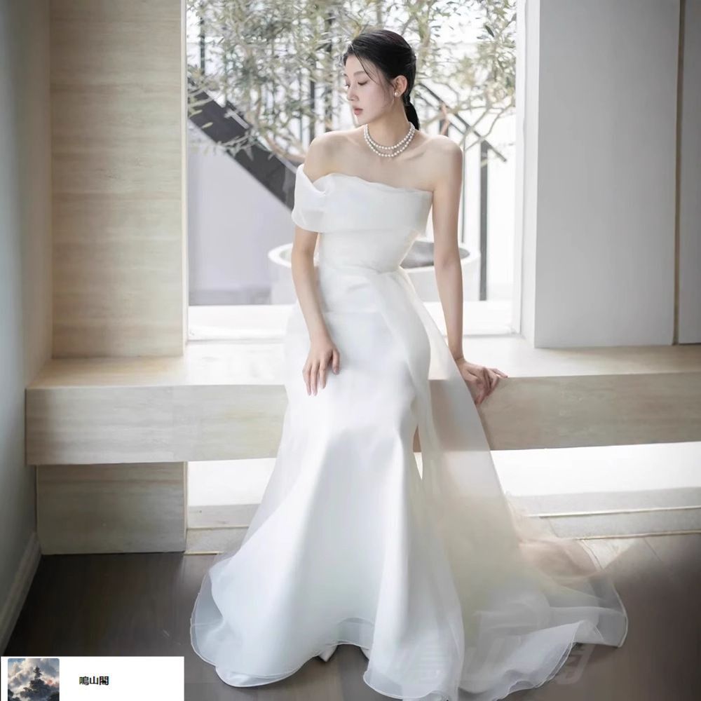 フレンチ風 ビスチェ 軽ウェディングドレス 花嫁用 シンプル エレガント エンゲージメントドレス ミニトレーン マーメイドスカート おしゃれ ラグジュアリー ロケーション撮影 出退場ドレスCYB19デザイン刷新