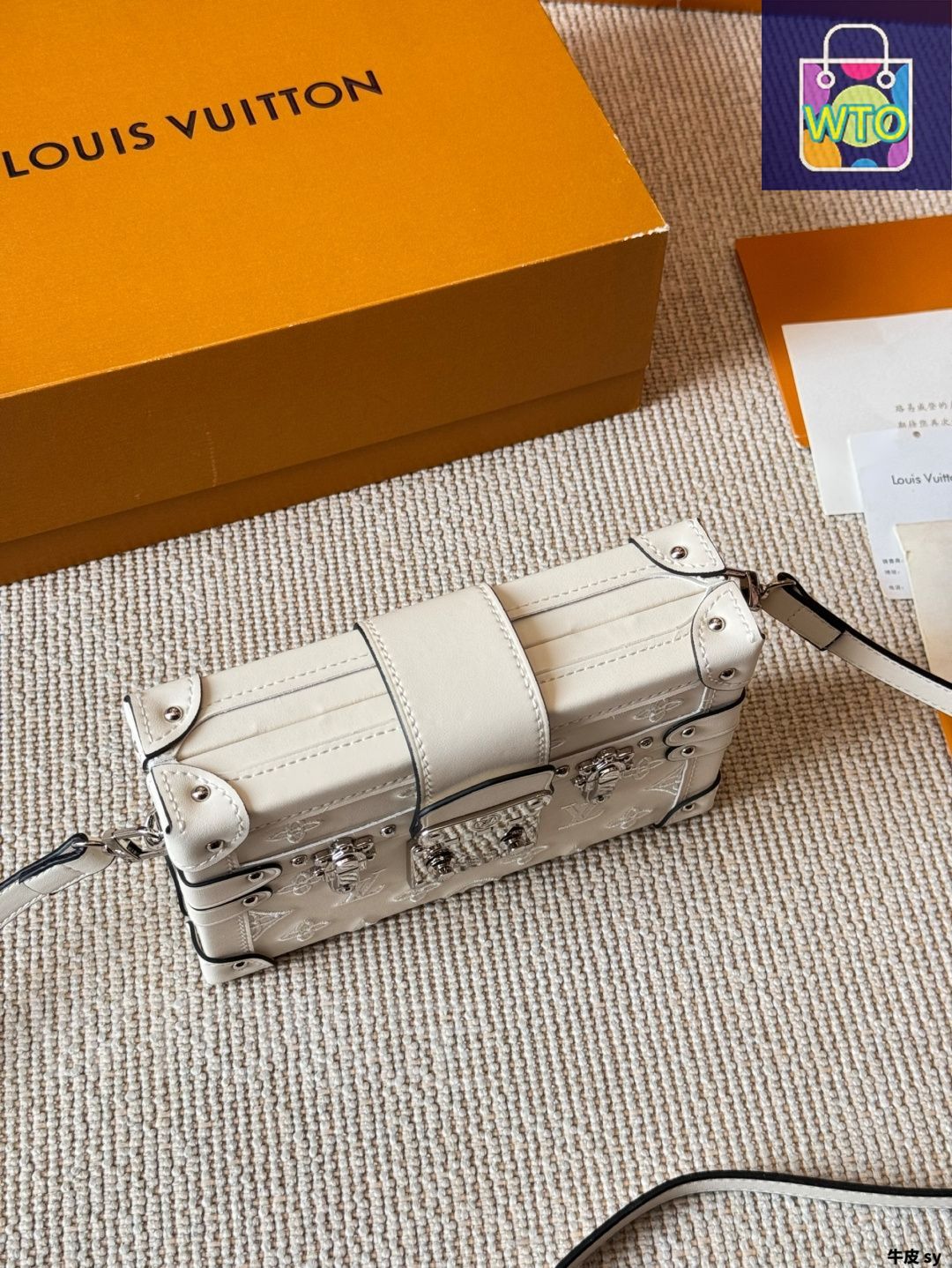 ヴィトン　ブランド箱 新品同様 ルイヴィトン LOUIS VUITTON M40275 ツイステッド