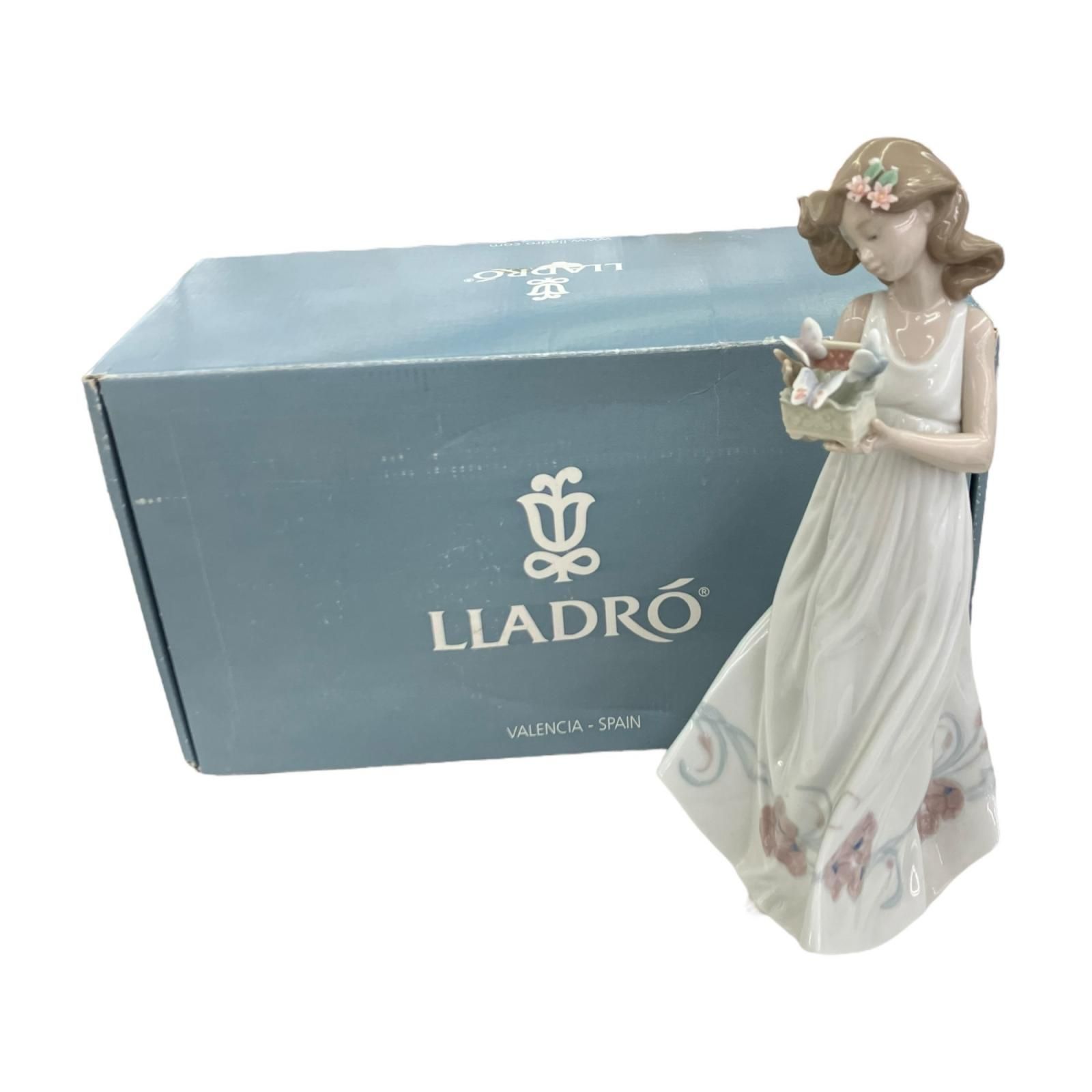 リヤドロ 6777 私の宝物　箱付き　美品 楽天市場】リヤドロ 私の宝物 6777 リアドロ LLADRO 少女 置物