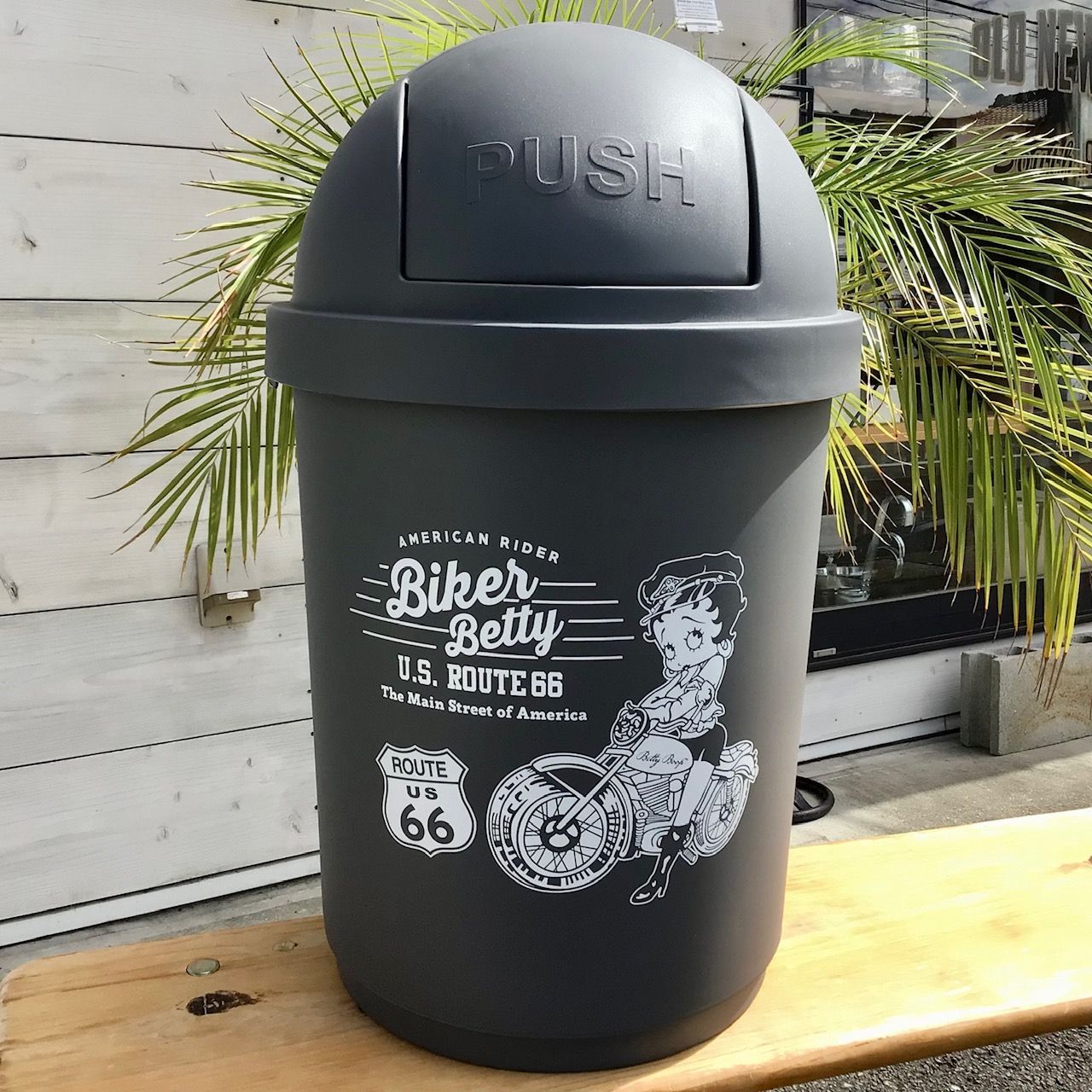 新品 35L ダストボックス ゴミ箱 ベティちゃん バイカー アメリカン雑貨 インテリア 小物 - メルカリ