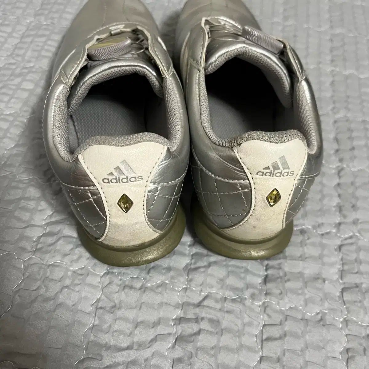 品質保証で、高速配送！ adidas アディダス ゴルフシューズ シルバー ボア ダイアル