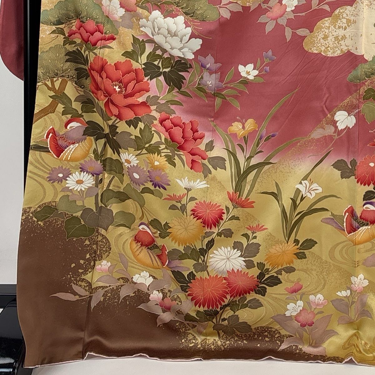 D339 振袖　紅型　鴛鴦　花模様　正絹　着物　袷　極美品 振袖 身丈173cm 裄丈71cm L 袷 牡丹 鴛鴦 金彩 ピンク 正絹 秀品