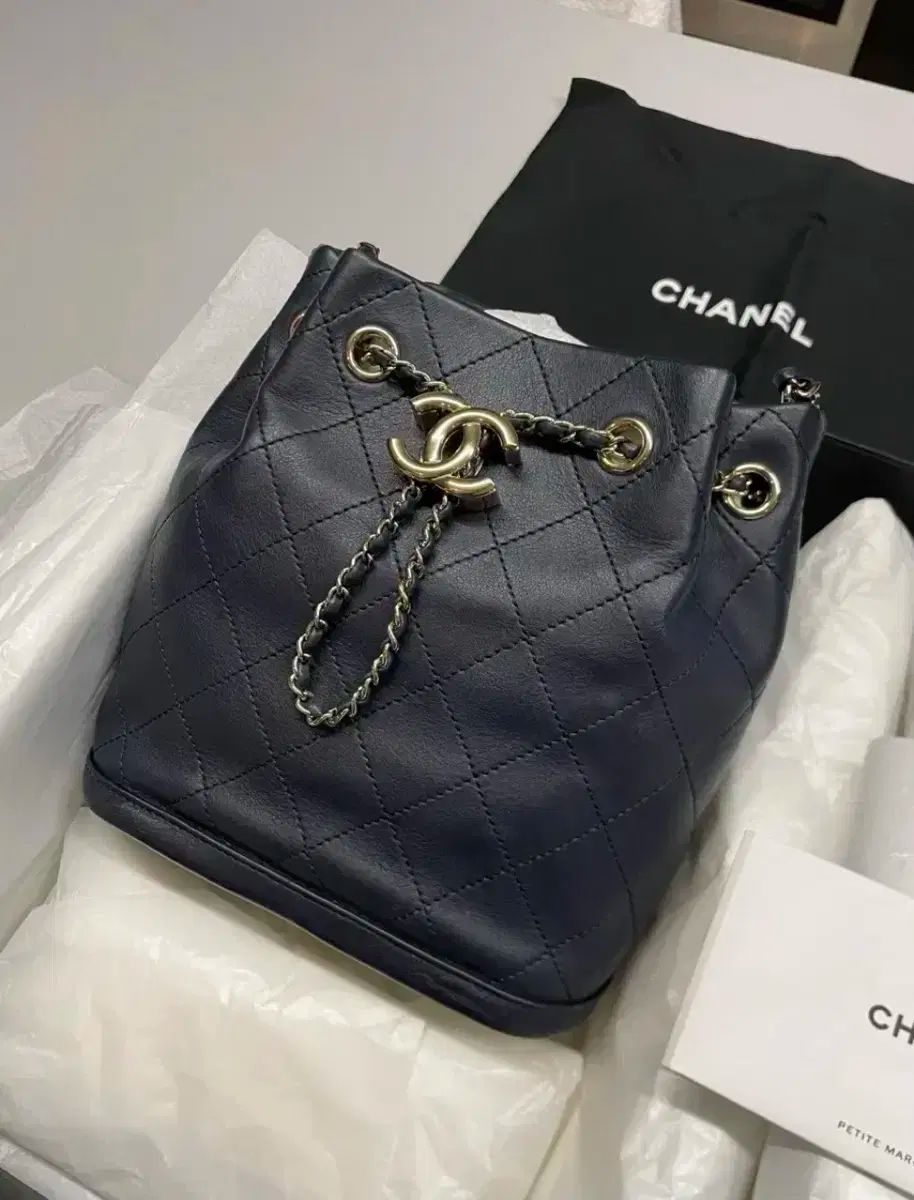 【CHANEL】ドローストリング・バケットバッグ★bucket bag★ CHANEL （新品・未使用品）シャネル ココマーク チェーン