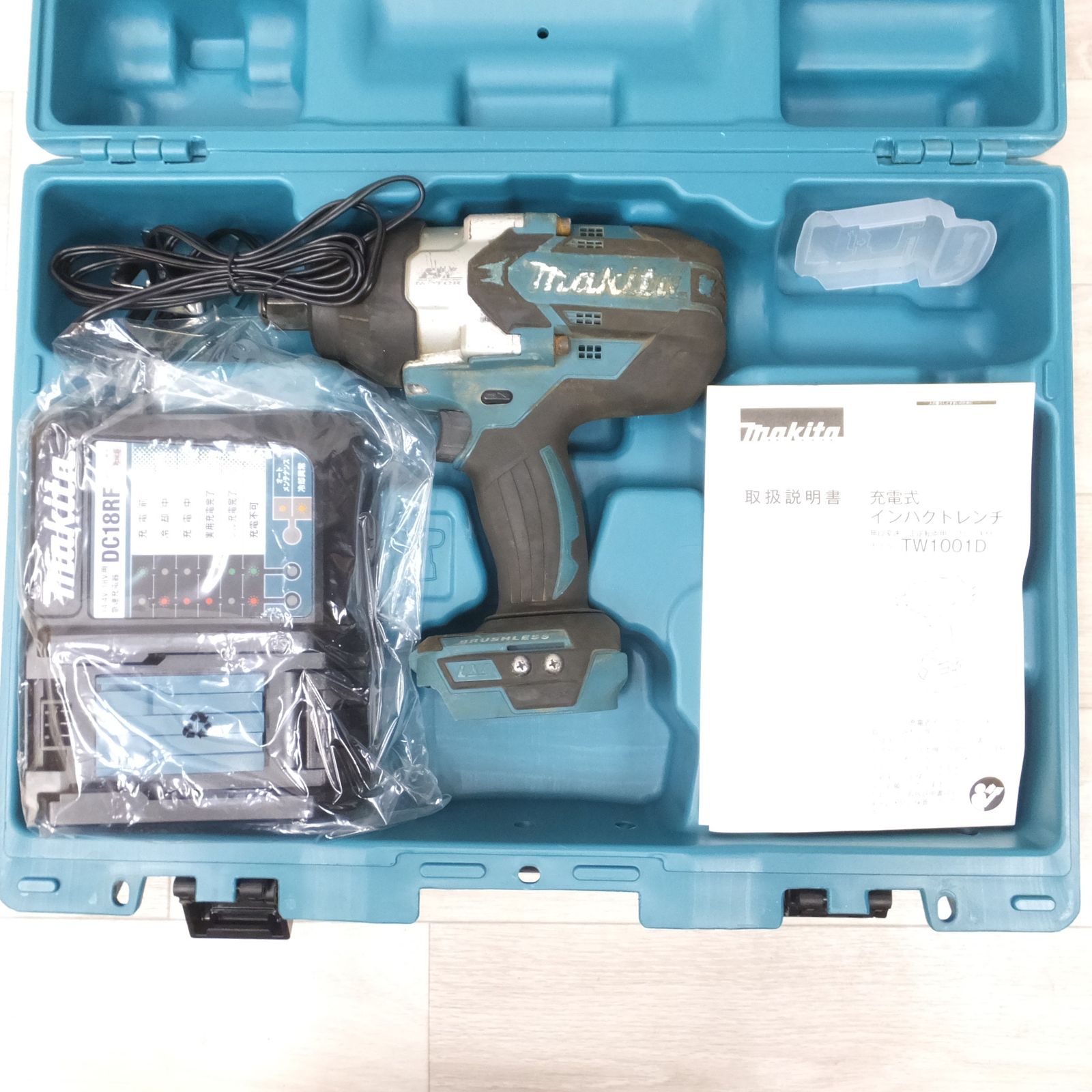 送料無料] ◇マキタ 充電式 インパクト レンチ 18V TW1001D 充電