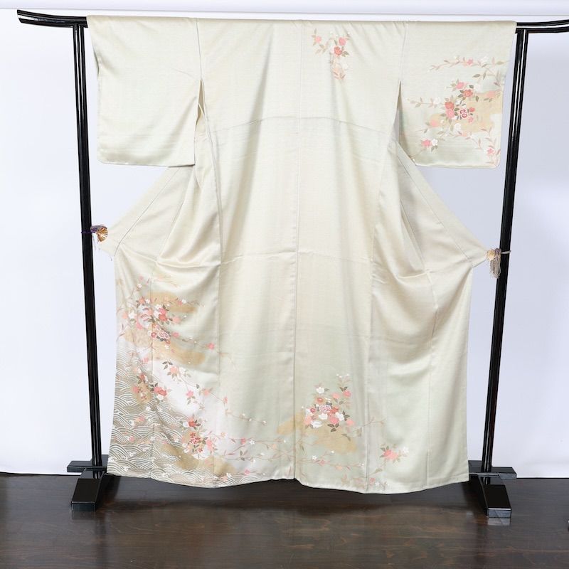 訪問着　新品未使用品　ひわ　珊瑚朱　グリーン　ゴールド　白　花　雪輪　波　京友禅　B836 訪問着 新品未使用品 ひわ 珊瑚朱 グリーン ゴールド 白 花 雪輪 波 京