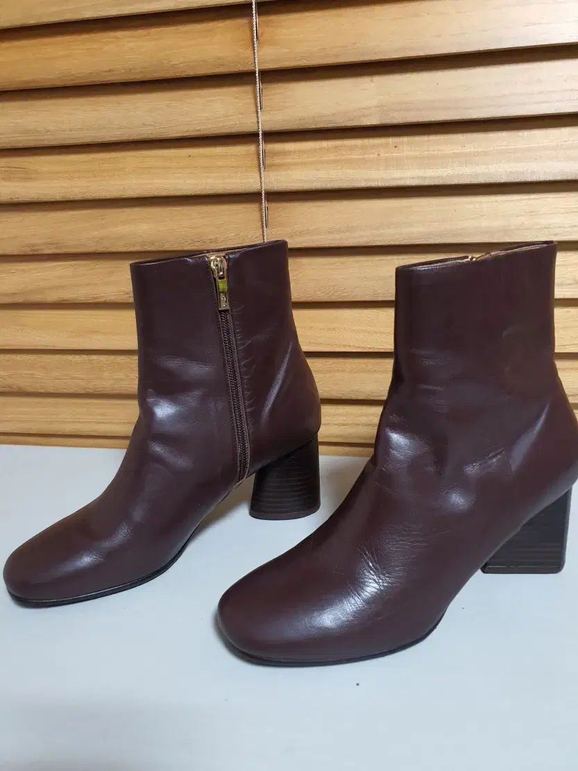 試用のみ Athe アッテ ヴァネッサ ブルーノ アンクル ブーツ 37 サイズ