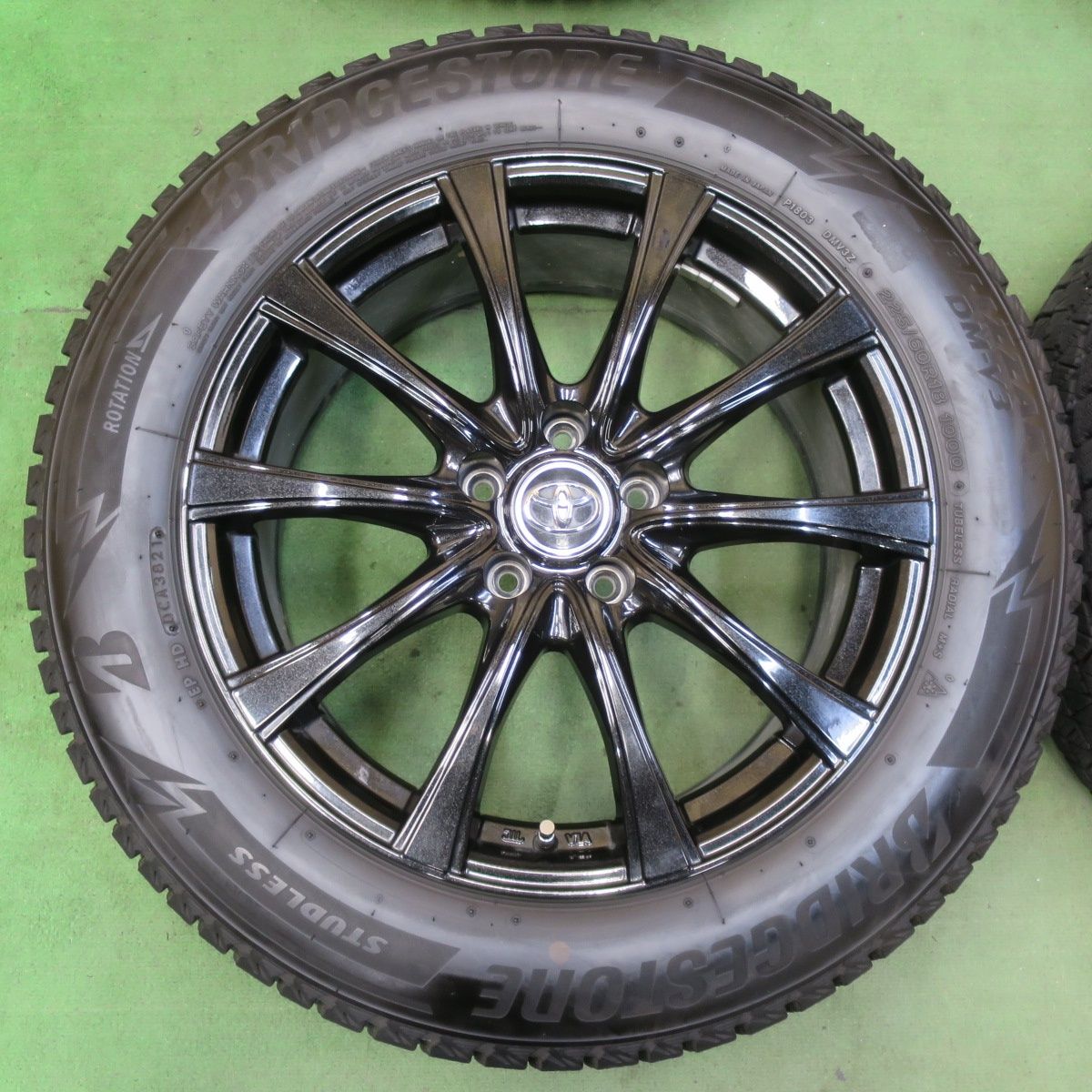 18インチ PCD114.3|5H