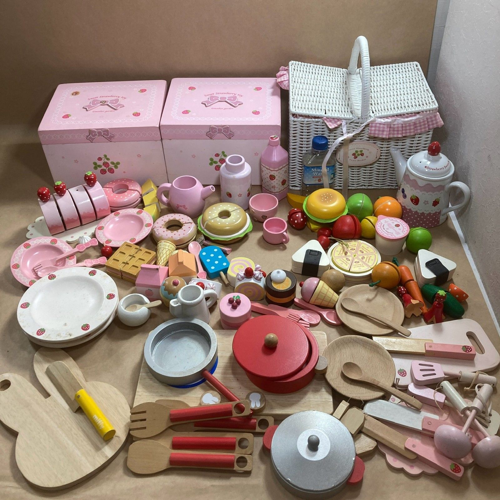 Mother garden マザーガーデン 知育玩具 木製おままごと まとめ商品 スイーツセット ピクニックバスケット 調理器具 野菜 など ごっこ遊び 7.55kg