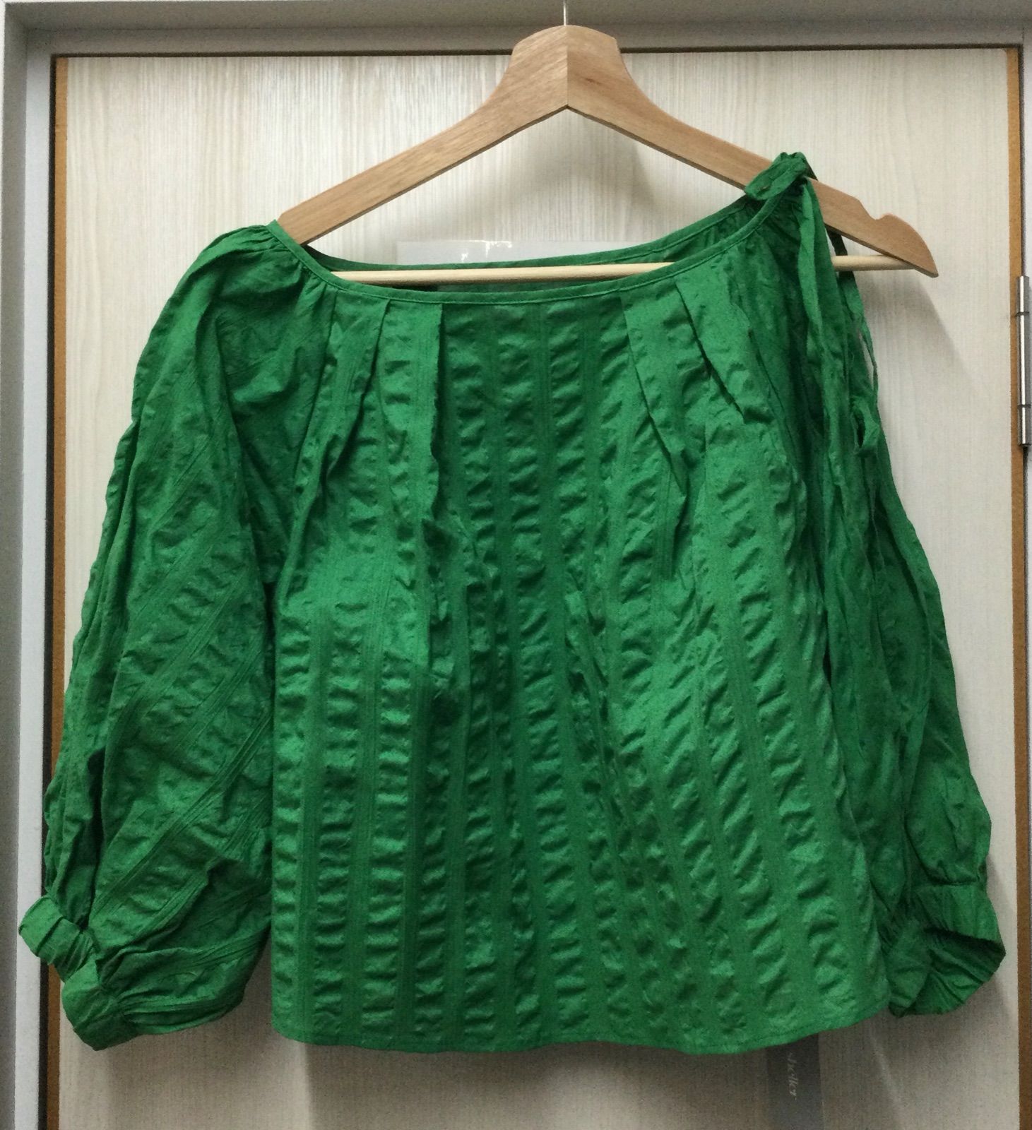 タグ付き未使用品 sheller シェリエ ブラウス グリーン フリーサイズ