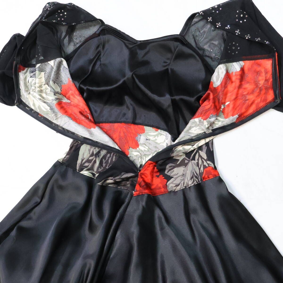 美品 社交ダンス衣装】ブラック ワンピース ドレス 黒 光沢 赤 レッド