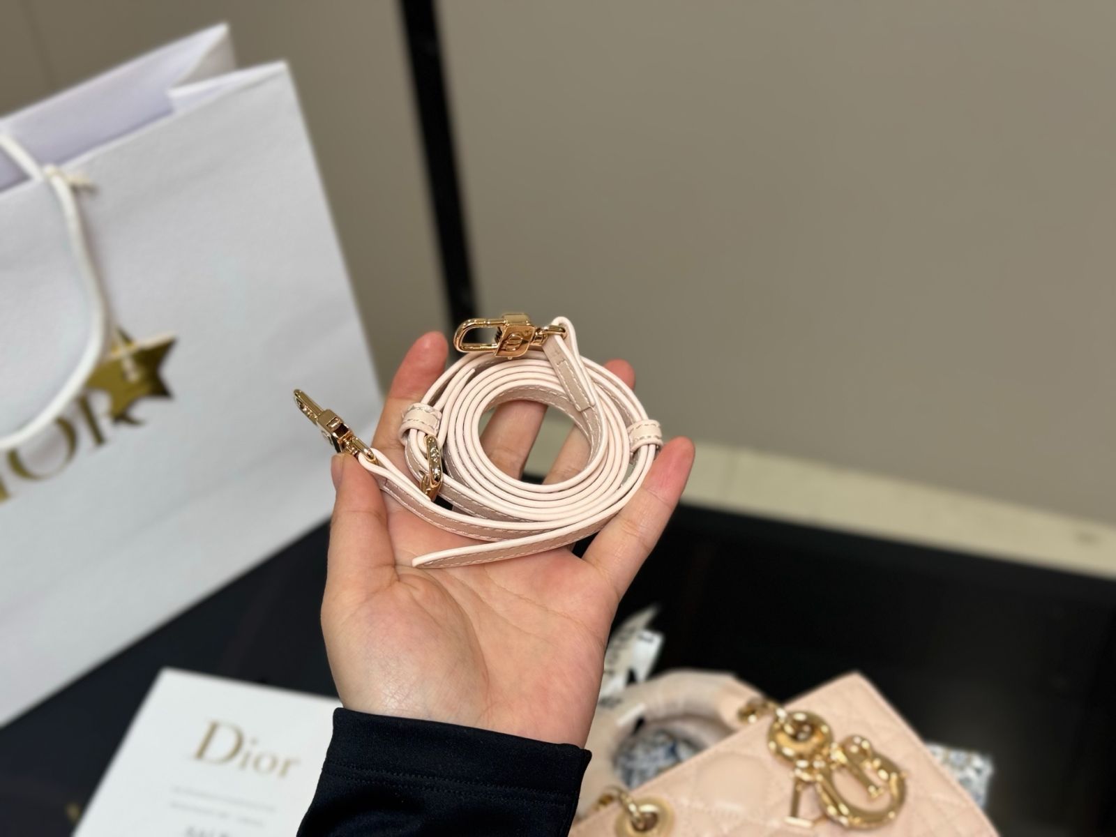 Dior レザーブルゾン スエード ラムスキン ベージュ(44サイズ) 今日特価】Dior Lady Lambskin Horizontal Lady Dior Bag