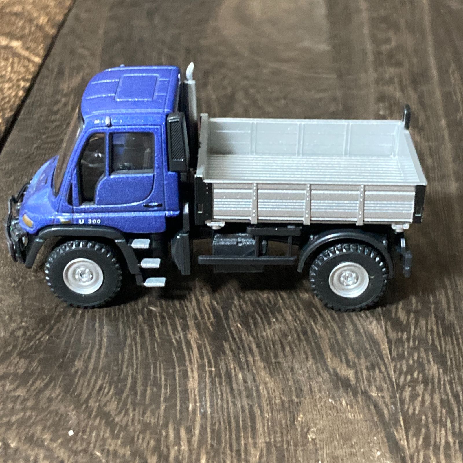 メルセデスベンツ ウニモグ U300 ミニカー MercedesBenz Unimog