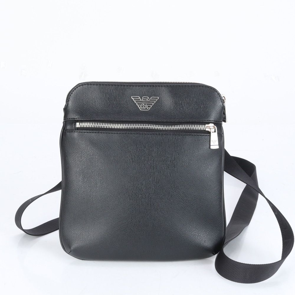 エンポリオアルマーニ エンボス イーグルロゴ ショルダーバッグ