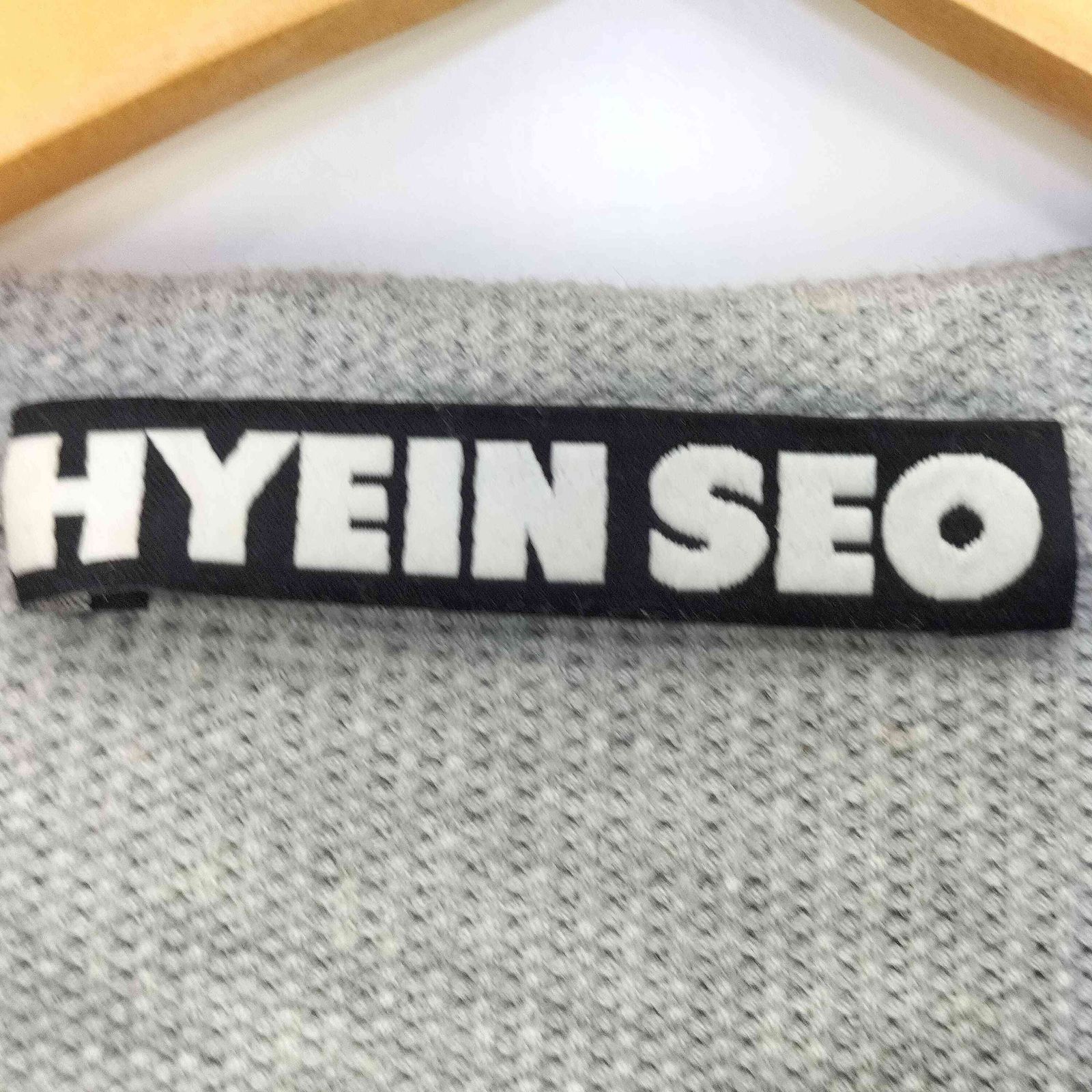 hyein seo(ヘインソ) hooded croped top フーデット クロップド トップス 生地切替 サムホール レディース  0【中古】【ブランド古着バズストア】 ヘインソ hyein seo hooded croped top フーデット クロップド