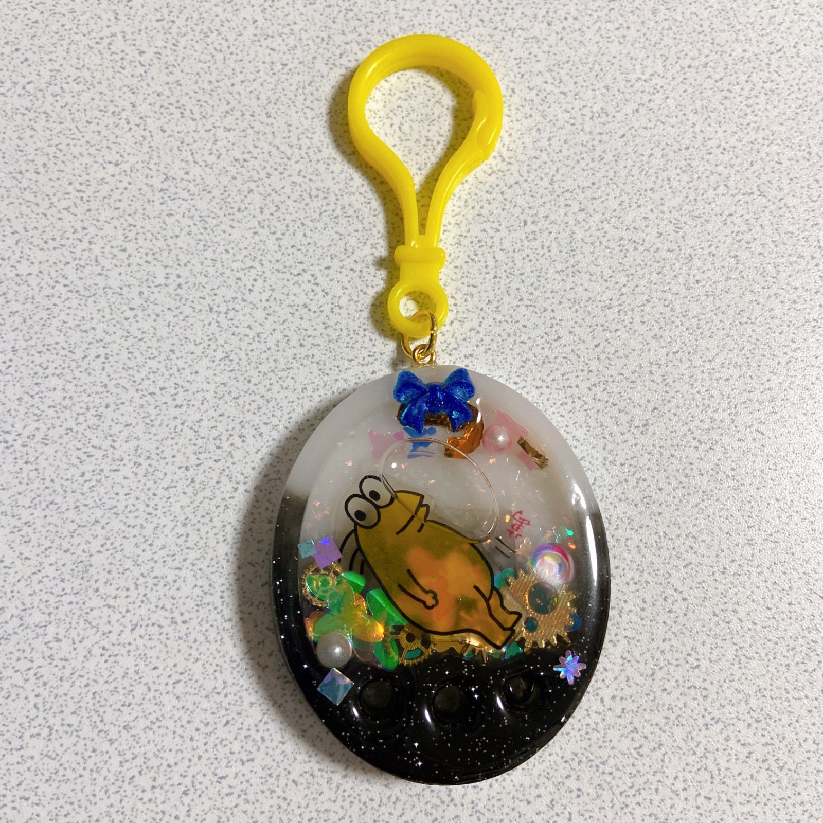 なんj民育成オイルシェイカーレジンチャーム - メルカリ