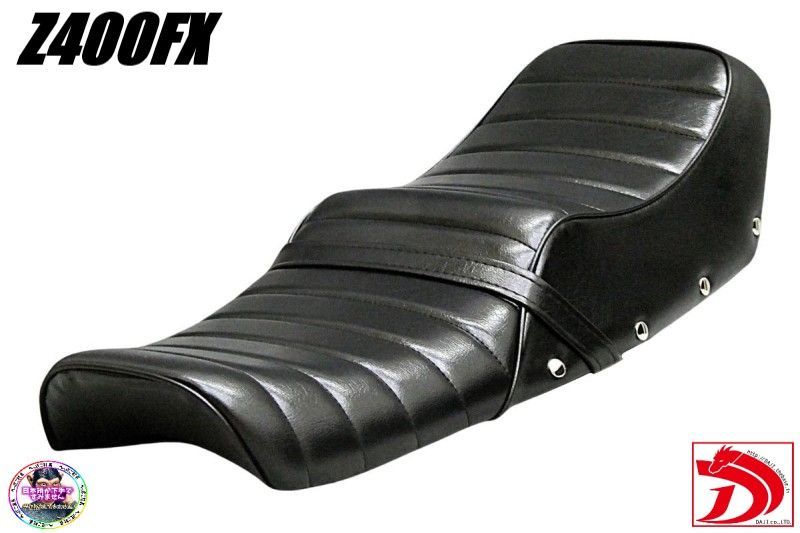 Z400FX 鋲打ち 黒皮 タックロールシート あんこ抜き ローダウンシートZ400J段シートZ550FX Z500FXへっぽこ社長 外装 ブラック ボタン