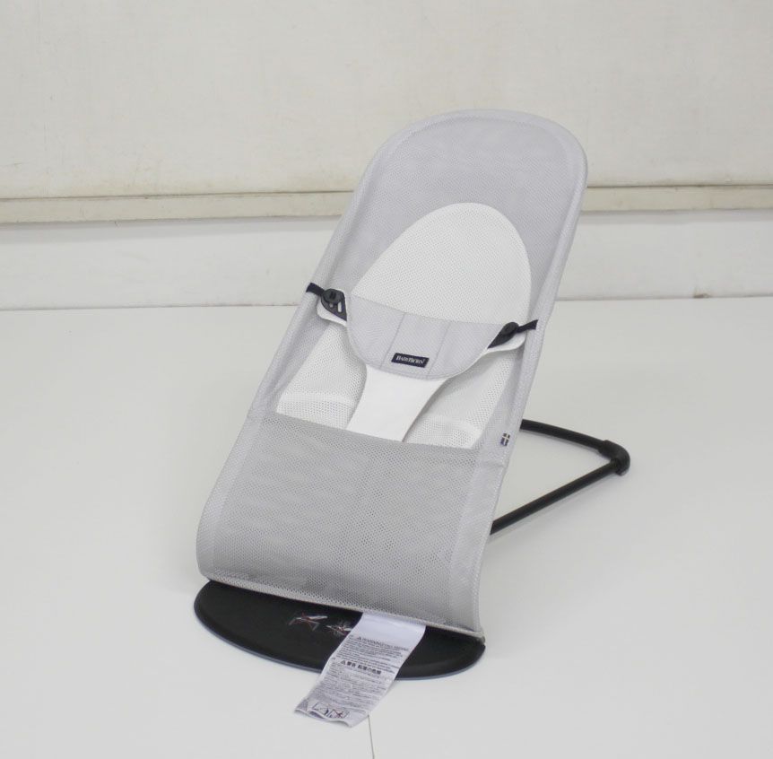 BabyBjörn ベビージョルン バウンサー グレー/ホワイト babybjornベビービョルン バウンサー メッシュ グレー✖️ホワイト
