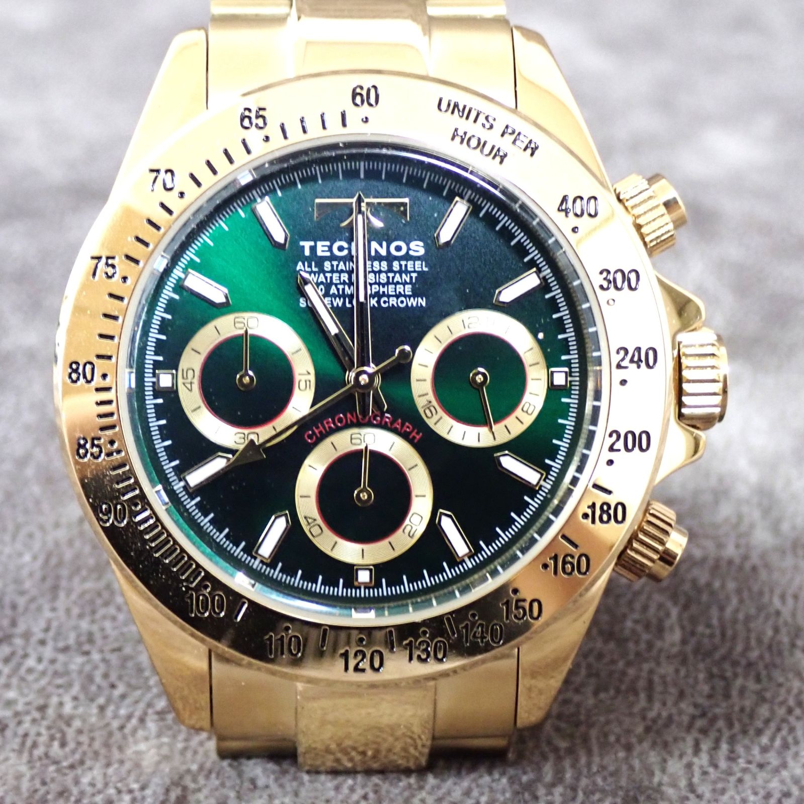 TECHNOS クロノグラフ グリーン　時計　ダイヤ　テクノス 腕時計 グリーン テクノス スポーツ Chronograph クロノ T8B81SM 定価