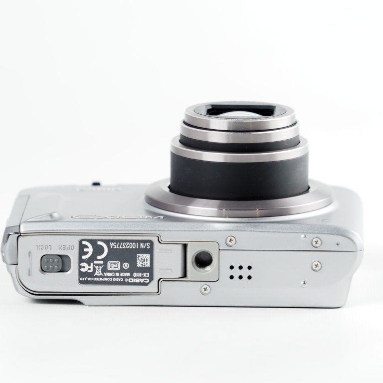 カメラ、光学機器 Casio EXILIM EX-H10 Silver コンパクトデジタル