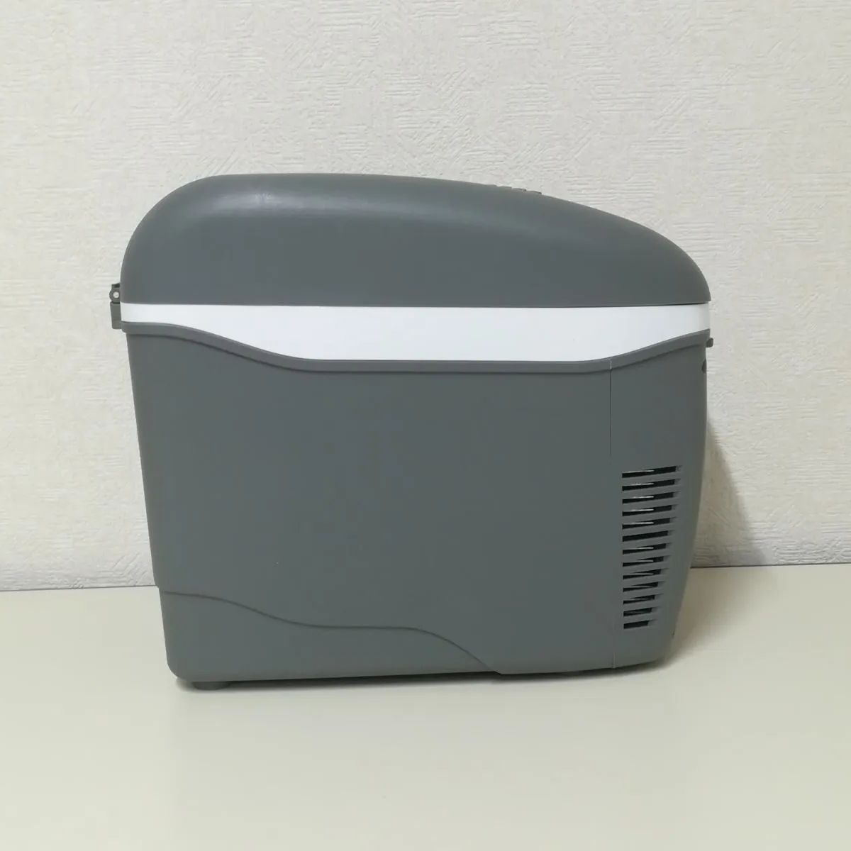 コンパクト車載冷温庫 ひえぽか