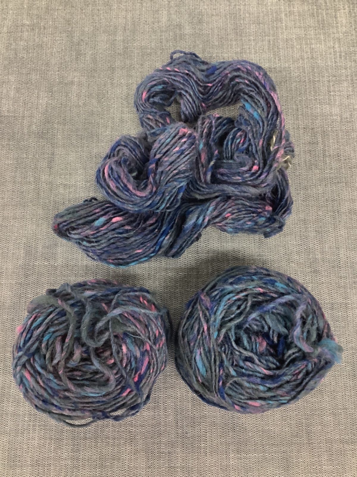 Mitsuyo Demura様 専用ページ スワン糸 リネン刺繍糸 60/2L 30m Mitsuyo Demura様 専用ページ スワン糸 リネン刺繍糸 60/2L 30m