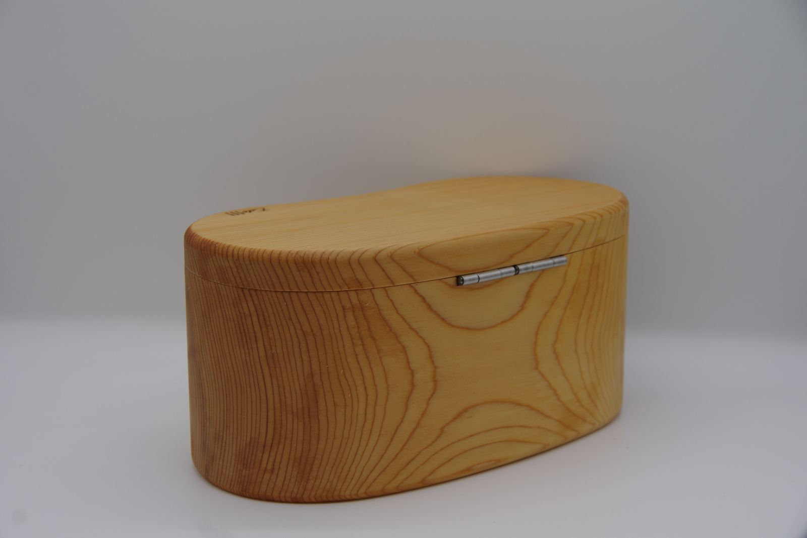 マシンカットくり抜き餌箱