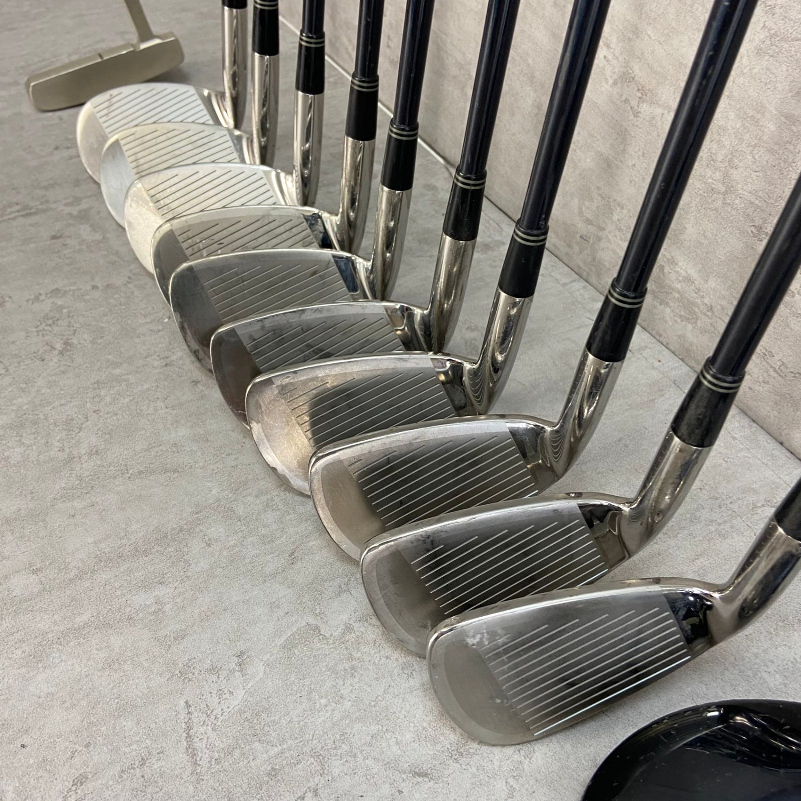 TOURSTAGE - TOURSTAGE　ツアーステージ　BRIDGESTONE　ブリヂストン　メンズゴルフ14本セット　カーボン　右利き用　キャディバッグ　初心者おすすめ ツアーステージ ブリヂストン メンズゴルフ14本セット 右利き用