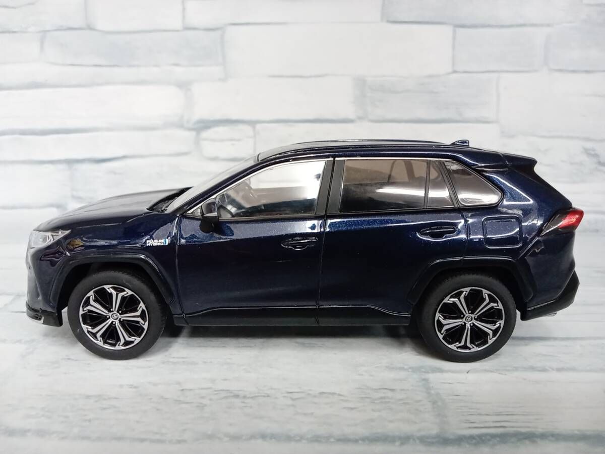 カラーサンプルミニカー 1/30 トヨタ RAV4 PHV ダークブルー