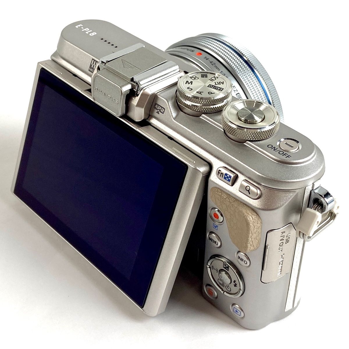 OLYMPUS ミラーレス一眼 E-PL8 レンズキット ホワイト オリンパス