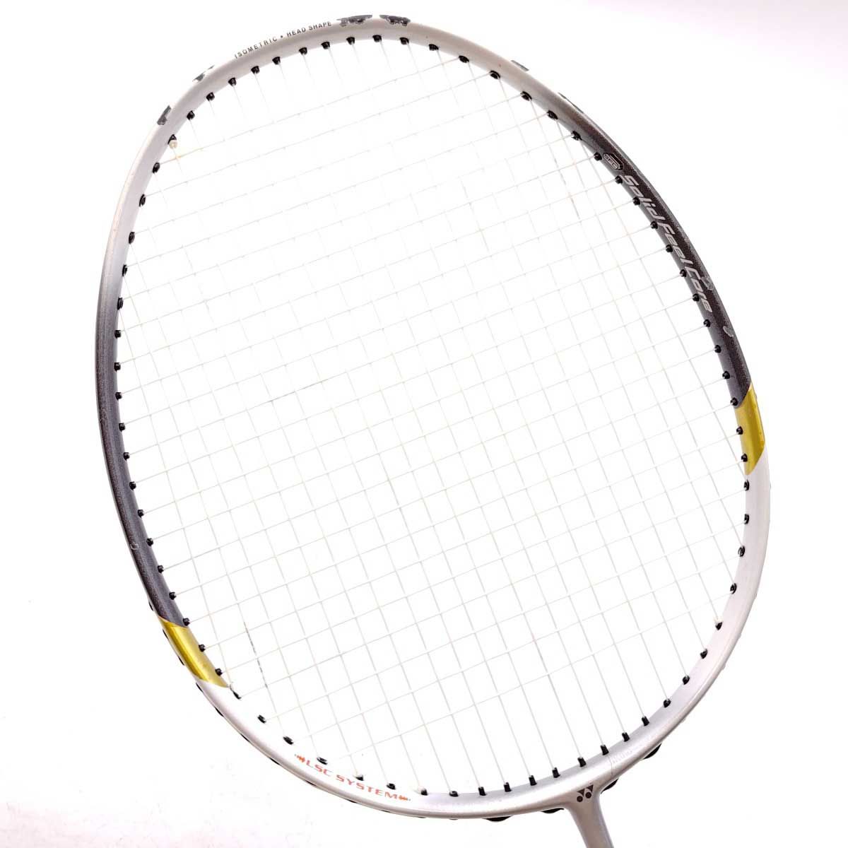 バドミントンラケット