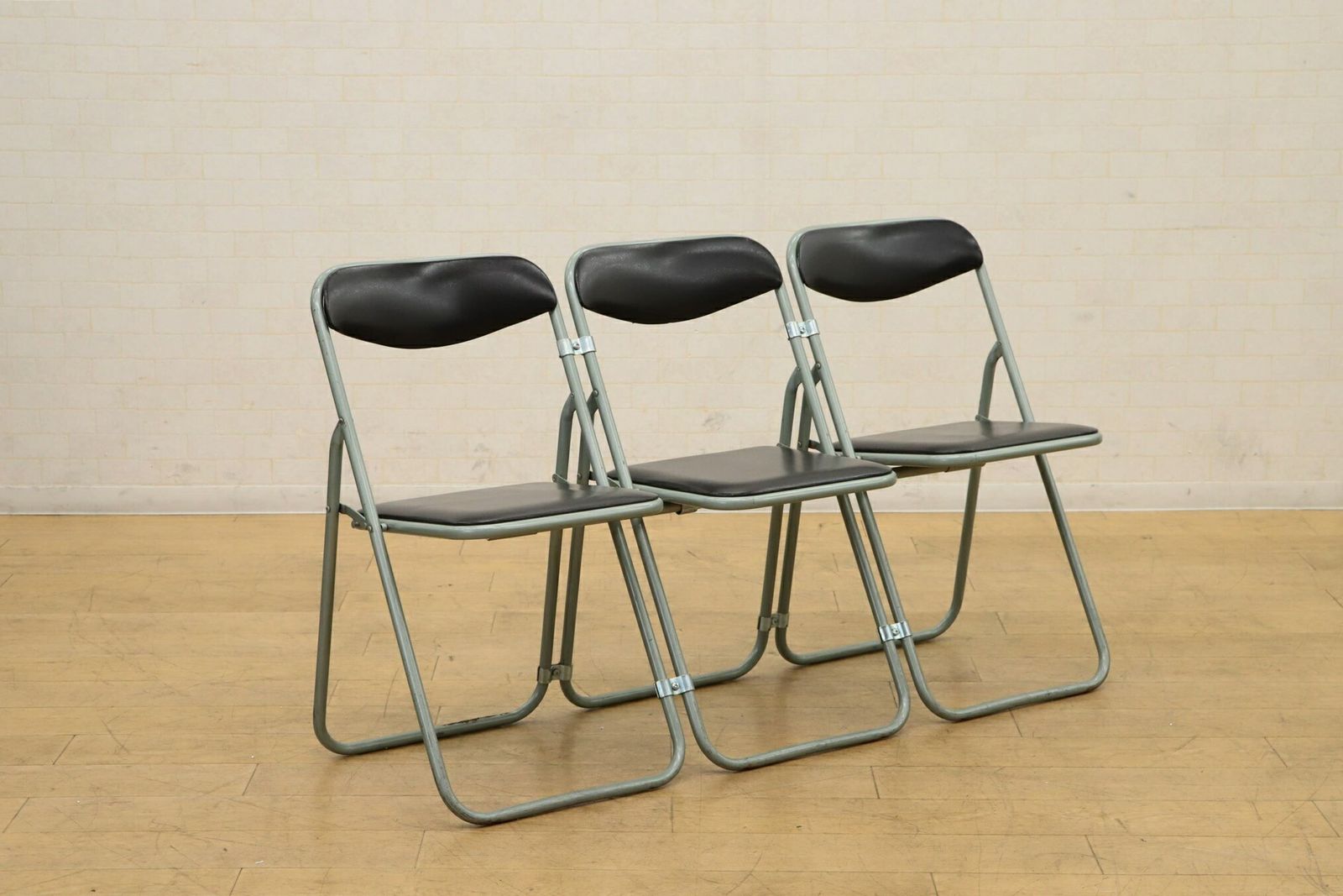 【送料無料】【法人様限定】 中古品 コトブキ 3連パイプ椅子 20セット 60脚 パイプイス 連結椅子 折りたたみ椅子 ※北海道、沖縄、離島発送不可