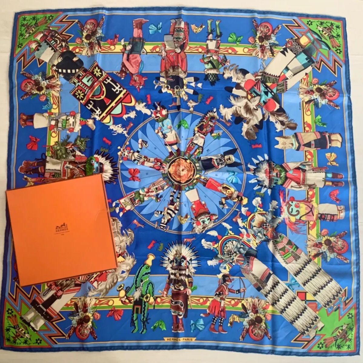 【美品】HERMES カレ90 KACHINAS カチナ タグ付き！希少　レア HERMES - 美品 エルメス タグ付 カレ 90 Kachinas カチナ ホピ族