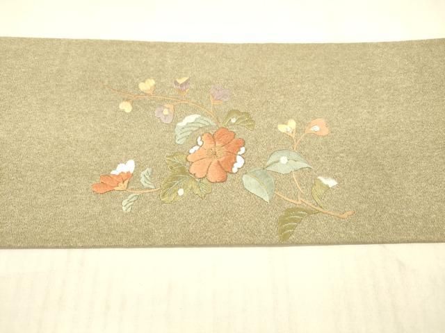 平和屋着物●九寸名古屋帯　総刺繍　枝花文　金銀糸　銀通し地　正絹　逸品　DAAX8531cm 平和屋着物○九寸名古屋帯 総刺繍 枝花文 金銀糸 銀