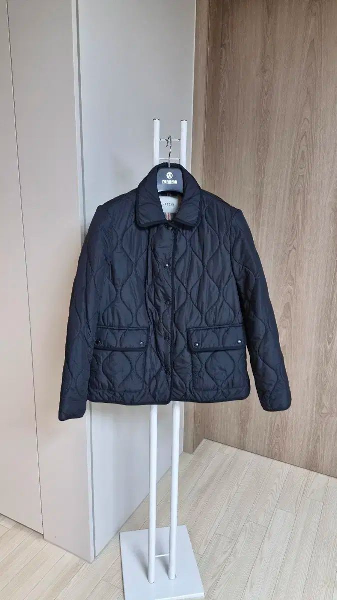 HAZZYS レディース キルティングジャケット ブラック 90