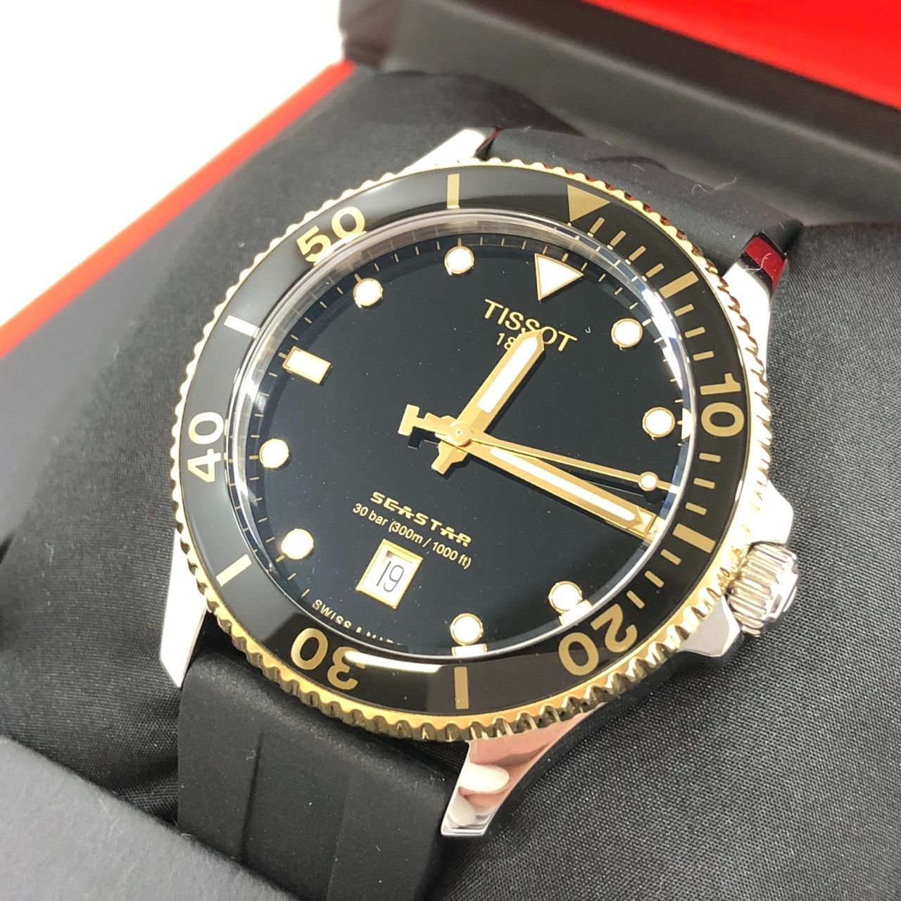!!稼働品!! TISSOT ティソ SEASTAR シースター 1000 T120410A 黒文字盤 時計 3針 ブラック メンズ デイト ブランド クォーツ QZ SS ラバー 完備