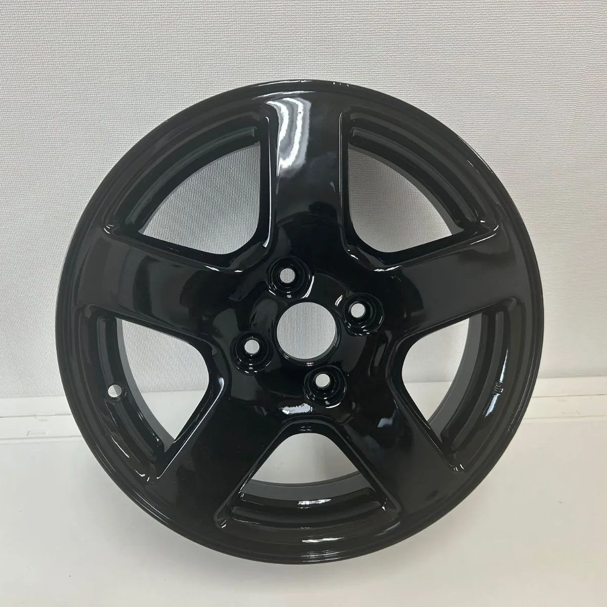 15インチ純正ホイール黒塗装